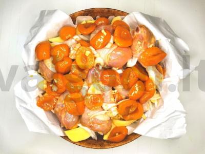 Sultinga vištienos blauzda su abrikosu Žingsnis 4