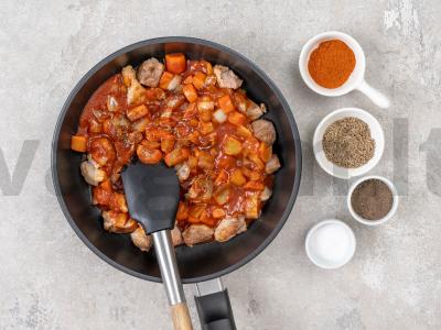 Guliašas su bulvių koše ir padažu Žingsnis 2