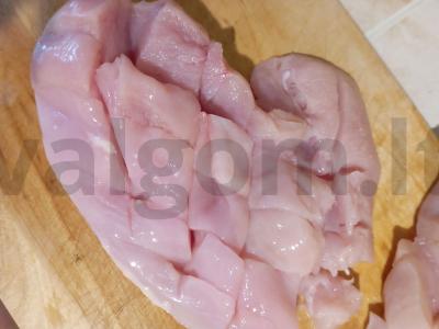 Vištienos krūtinėlė su pesto padažu Žingsnis 1