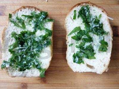 Petersenų ir česnako bandelė Žingsnis 5