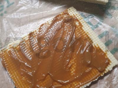 Vaflinis tortas su virta saldžia grietinėle Žingsnis 2