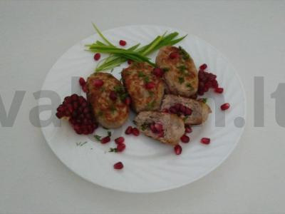 Sultingi kotletai su granato ir žolelių įdaru pagrindine nuotrauka