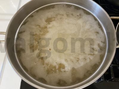 Skani ir sočia pietų „Makaronai su troškintu mėsa“ Žingsnis 2