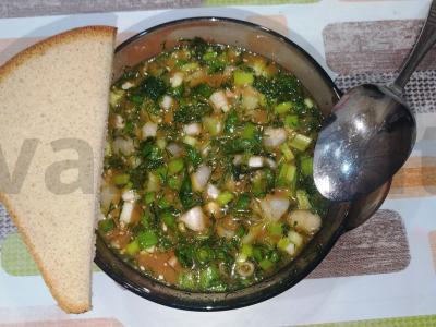 Paprasta okroška su daikonu ant kvašo pagrindine nuotrauka