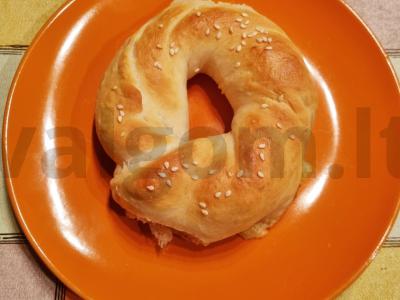 Sūrio įdaru bublikai pagrindine nuotrauka