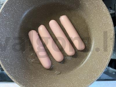 Karšti sumuštiniai su dešrelėmis Žingsnis 1