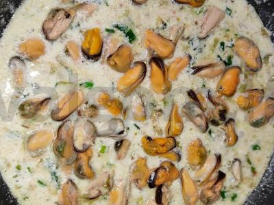 Ryžių makaronai su midijomis Žingsnis 1