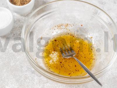 Bulvių salotas su šviežiais agurkais Žingsnis 2