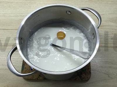 Pyragėliai su kefyru, bulvėmis ir svogūnais Žingsnis 1