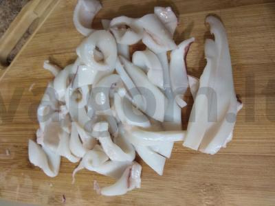 Lašiša po šiaudais iš grybų ir jūros gėrybių Žingsnis 3