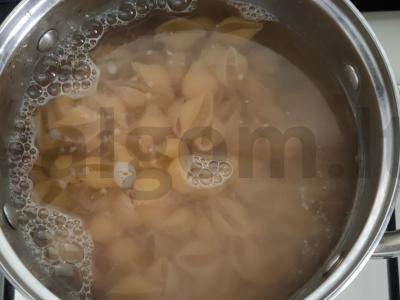 Krevetės su jūros gėrybėmis baltame grietinėlės padaže Žingsnis 1