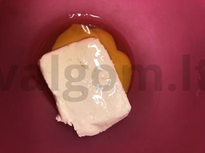 Varškėčiai iš grūdėtos varškės Žingsnis 1