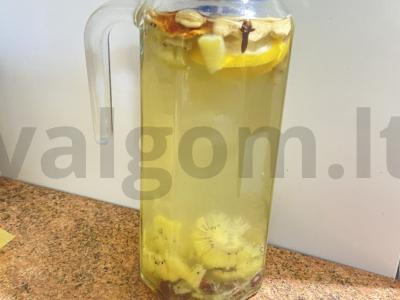 Aromatingas punšas su citrina ir kiviu Žingsnis 4