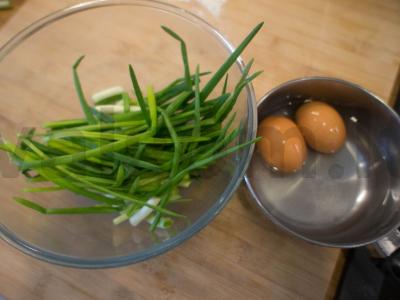 Kibinai su kiaušiniu ir svogūnais užkandžiui Žingsnis 5