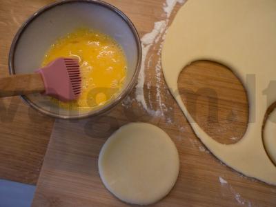 Kibinai su kiaušiniu ir svogūnais užkandžiui Žingsnis 8