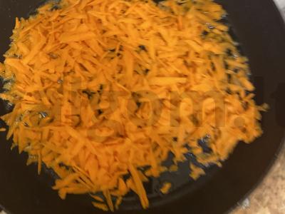 Sriuba su silkėmis pomidorų padaže ir ryžiais Žingsnis 1