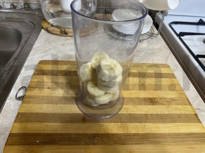 Bananų-aviečių desertas Žingsnis 1