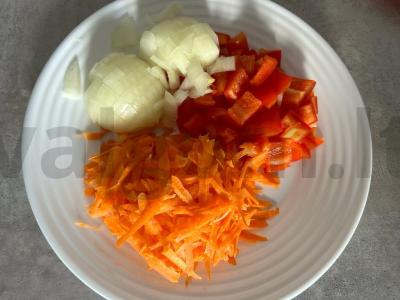 Bulguras su vištienos širdelėmis Žingsnis 1