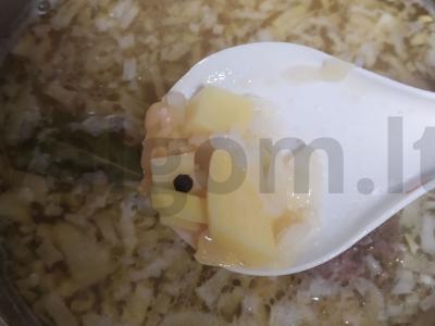 Žirnių sriuba su aviena pagrindine nuotrauka