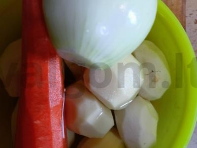 Klasikinis raugintų agurkų sriuba Žingsnis 3