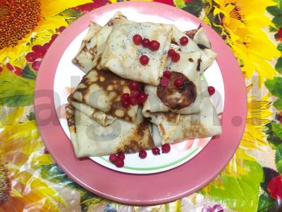 Blynai su gervuogėmis ir varške pagrindine nuotrauka