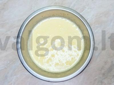 Nalikimo pyragas su nektarinais Žingsnis 1