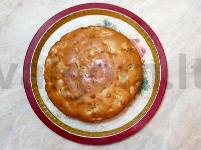 Nalikimo pyragas su nektarinais pagrindine nuotrauka