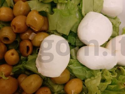 Vitaminų salotas su vynuogių sėklų aliejumi Žingsnis 3