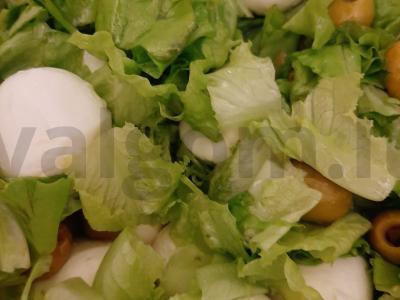 Vitaminų salotas su vynuogių sėklų aliejumi Žingsnis 4