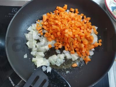 Vištienos kreminė sriuba su makaronais Žingsnis 2