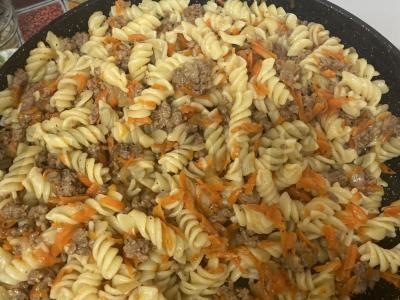 Makaronai pagal jūreivių receptą su morkomis pagrindine nuotrauka