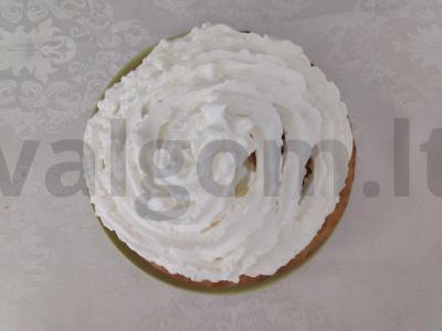 Kvapnus pyragas su džiovintomis abrikosais ir migdolais orkaitėje pagrindine nuotrauka