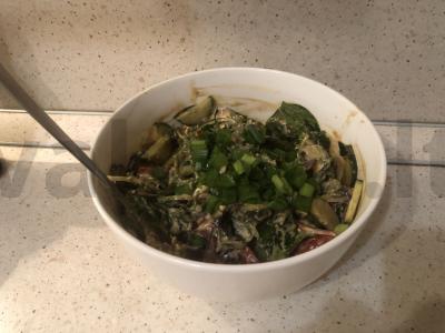 Salotas „Čempionas“ su varškės sūriu pagrindine nuotrauka