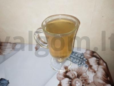 Žalioji arbata su makadamijos kevalais pagrindine nuotrauka