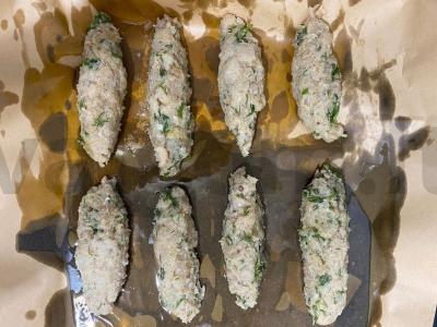 Vištienos faršo lyulya-kebabas su krapais Žingsnis 3