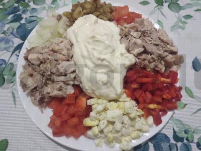 Salotas „Medžiotojo vakarienė“ su triušiu ir baklažanais Žingsnis 3