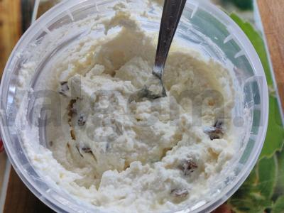 Riešutai su varške, razinom ir migdolų sirupu Žingsnis 12