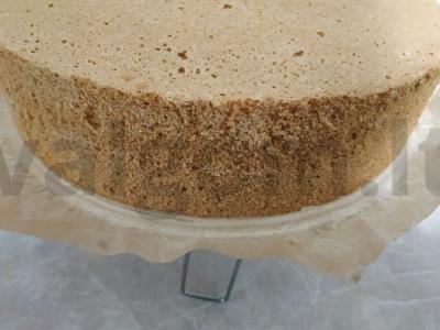 Biskvitinis tortas su tropiniais vaisiais Žingsnis 4