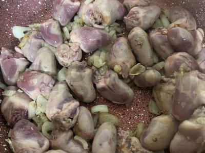 Vištienos širdelės prieskoniuose Žingsnis 3