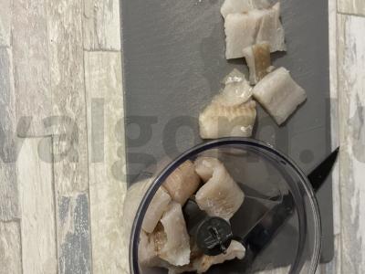 Žuvies kotletai su ryžių miltais Žingsnis 1