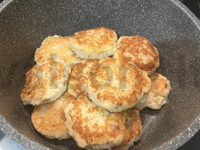 Žuvies kotletai su ryžių miltais pagrindine nuotrauka