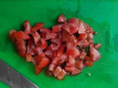 Šviežias salotas su konservuota upėtakiu Žingsnis 1