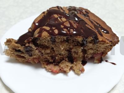 Šokoladinė šarlotė su obuoliais pagrindine nuotrauka