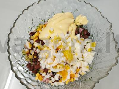 Aštrus salotas su raudonaisiais pupelėmis, kumpiu ir sausainiais Žingsnis 5