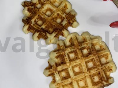 Vieniški vafliai pagal unikalų receptą pagrindine nuotrauka