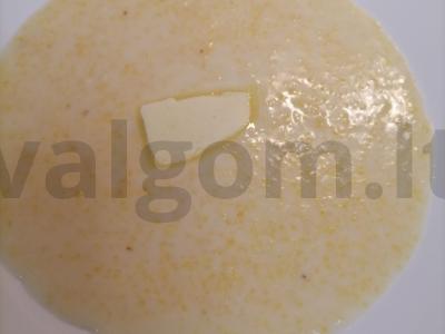 Kukurūzų košė vandenyje ir piene su sviestu Žingsnis 3