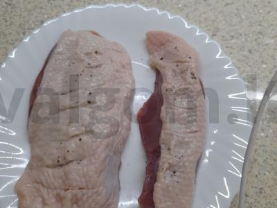 Anties krūtinėlė su uogų padažu Žingsnis 1