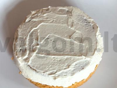 Biskvitinis tortas su kriaušių sluoksniu Žingsnis 10