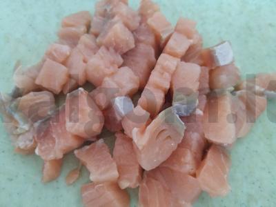 Salotos su persimonu ir silpniai sūdyta upėtakiu Žingsnis 2