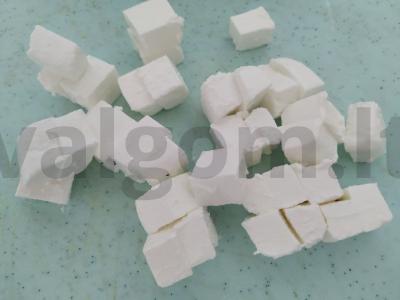 Salotos su persimonu ir silpniai sūdyta upėtakiu Žingsnis 3